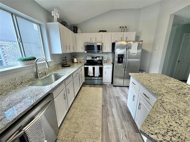 Building Photo - 10264 Sunset View Dr