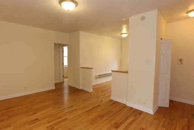 Building Photo - 3723 N Pine Grv