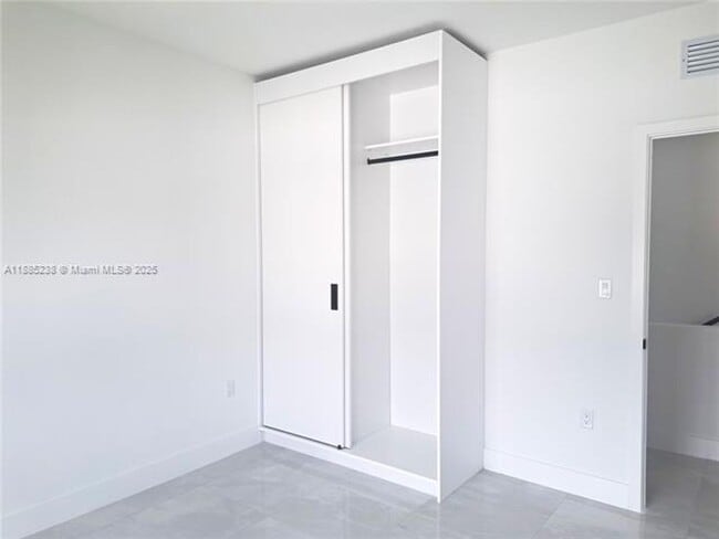 Building Photo - 1373 NW 1st St