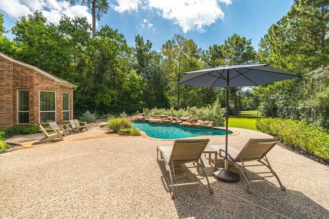 Building Photo - 110 S Veilwood Cir