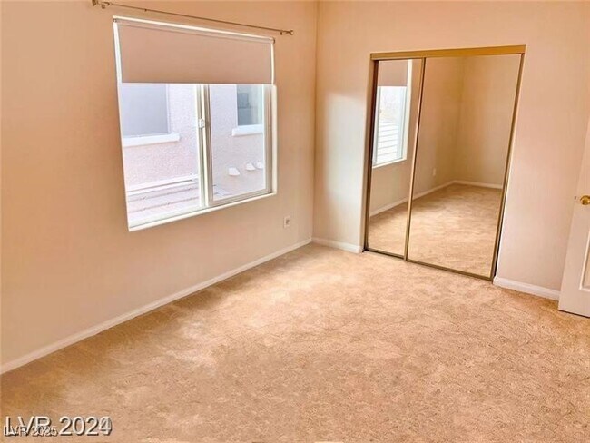 Building Photo - 10487 Howling Coyote Ave