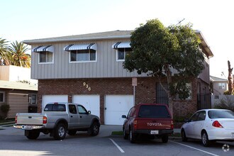 Building Photo - 936 Cedar Avenue