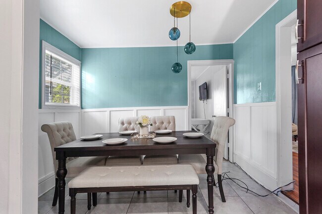 Dining Area - 1617 Tabor St