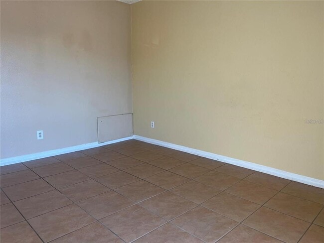 Building Photo - 2131 Cascades Blvd