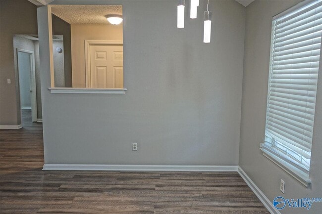 Building Photo - 212 Turnbrook Dr SW