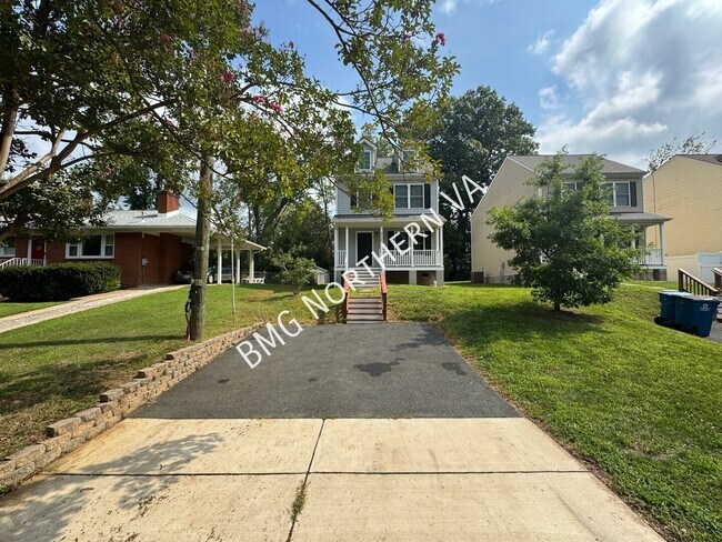 Building Photo - 8509 Engleside St