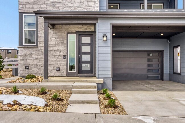 Building Photo - Brand-new residence with an ADU for rent in the highly sought-after Lyric at RidgeGate Lone Tree ...