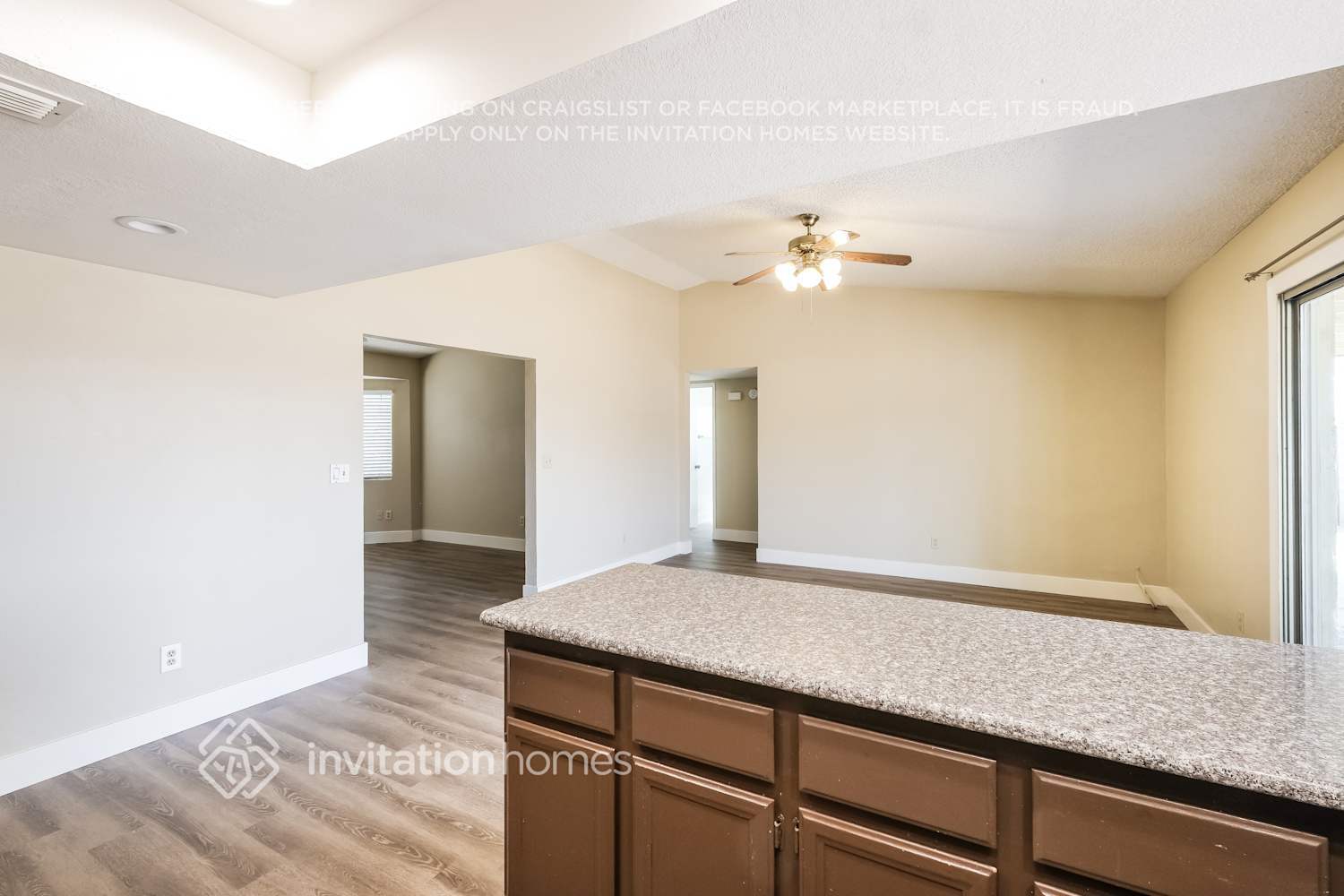 Building Photo - 9503 W Las Palmaritas Dr