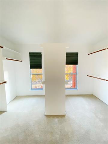 Building Photo - 9300 Hunter Chase Dr