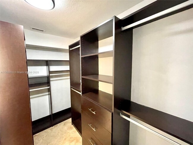 Building Photo - 3709 Cocoplum Cir