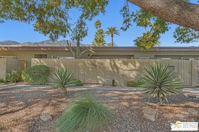 Building Photo - 1855 E Tachevah Dr