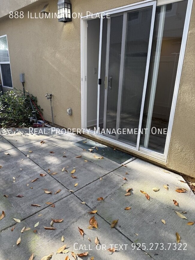 Building Photo - 888 Illumination Pl