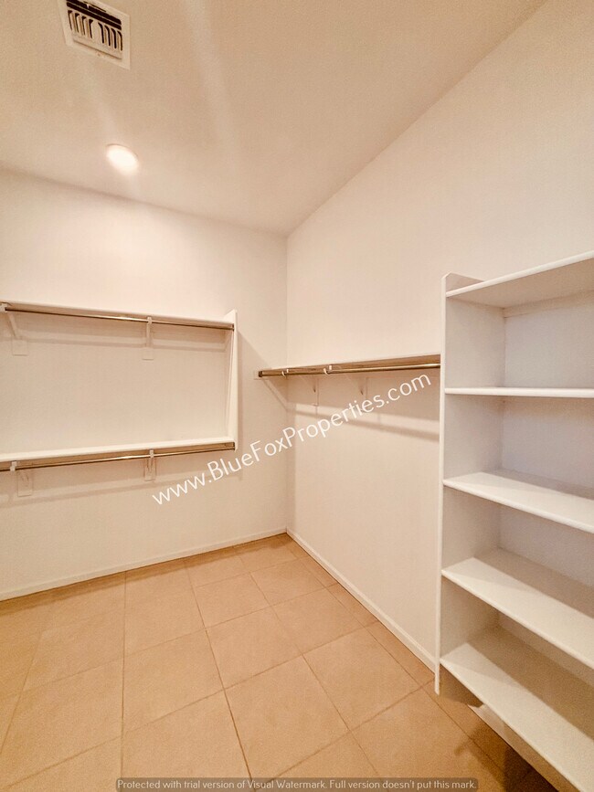 Building Photo - 198 E Woolystar Ct