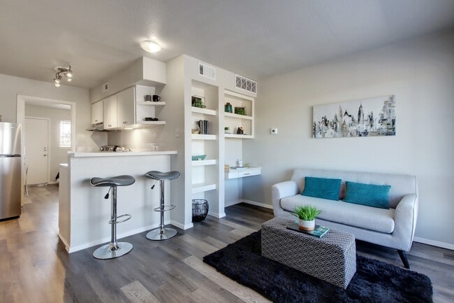 Building Photo - The Kingston