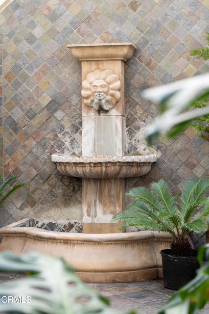 Building Photo - 436 Poli St