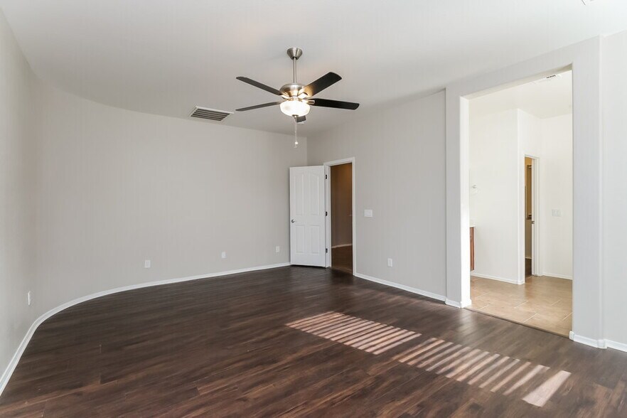 Building Photo - 38514 N Navarro Dr
