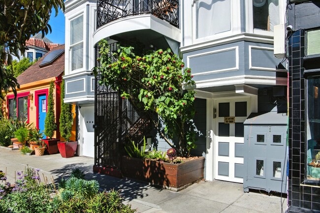 Building Photo - 148 Fillmore St