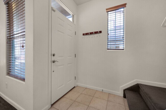 Building Photo - 4723 Mossy Rock Grove