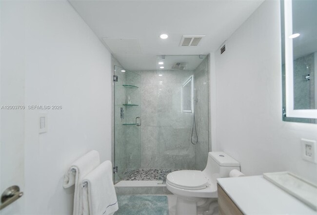 Building Photo - 2301 Collins Ave