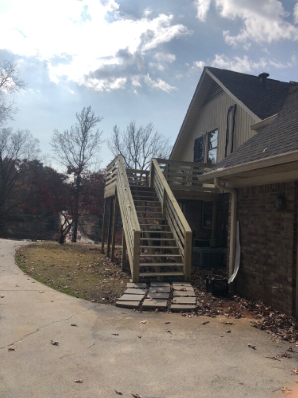 Building Photo - 1146 Brewster Rd