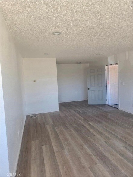 Building Photo - 11742 Jacaranda Ave