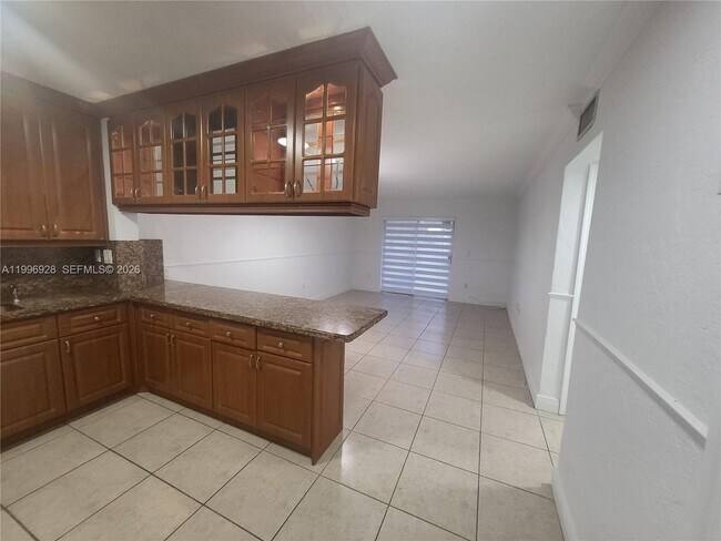 Building Photo - 1275 W 35th St