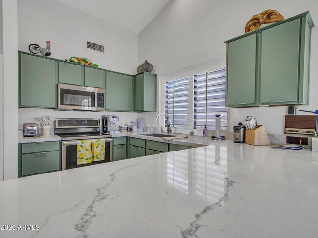 Building Photo - 9343 W Escuda Dr