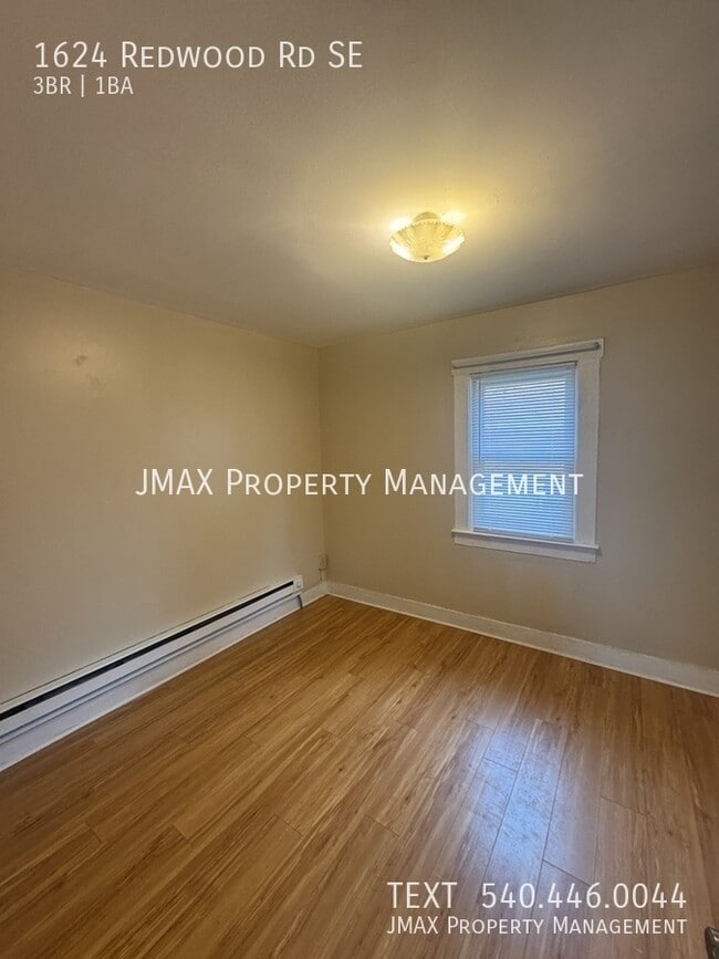 Building Photo - 1624 Redwood Rd SE