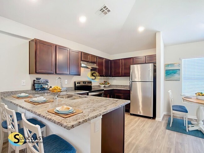 Building Photo - 2012 Dorion St