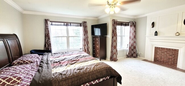 Building Photo - 10520 Wakefield Ln