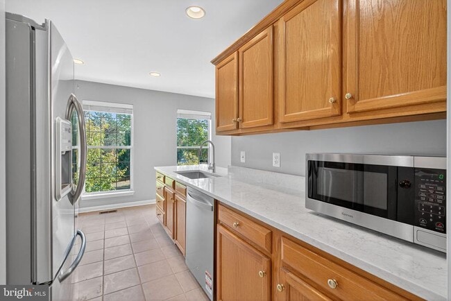 Building Photo - 1055 Lexus Way