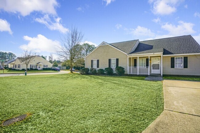Building Photo - 3418 Pear Tree Ct NW