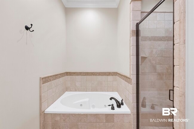 Building Photo - 32491 Water View Dr E