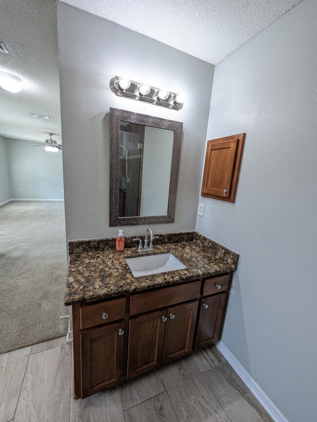 Building Photo - 9939 Parker Lake Cir