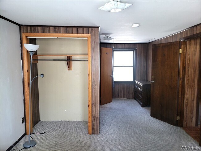 Building Photo - 91 Springville Ave