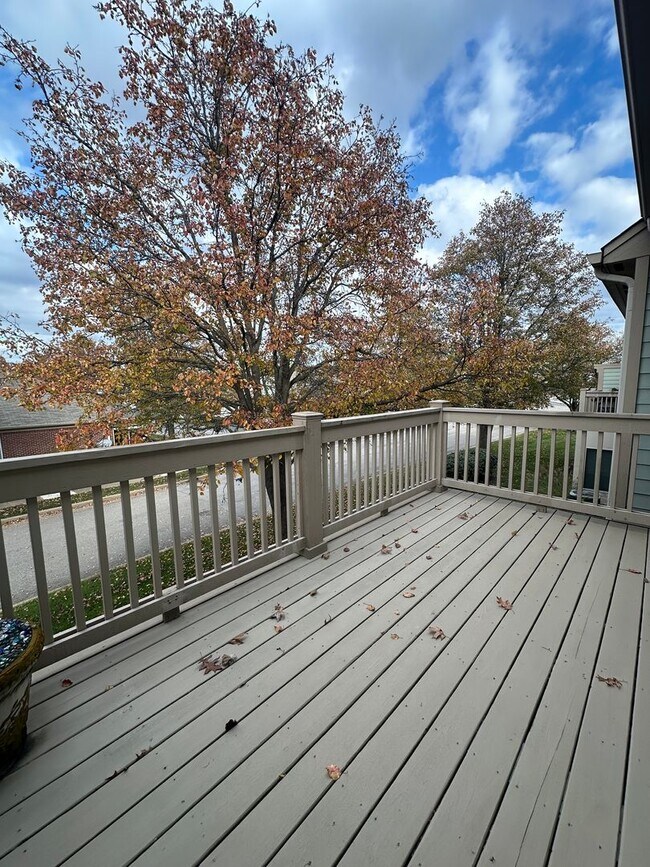 Building Photo - Spacious 2BR/2BA Townhome in Cobblestone F...