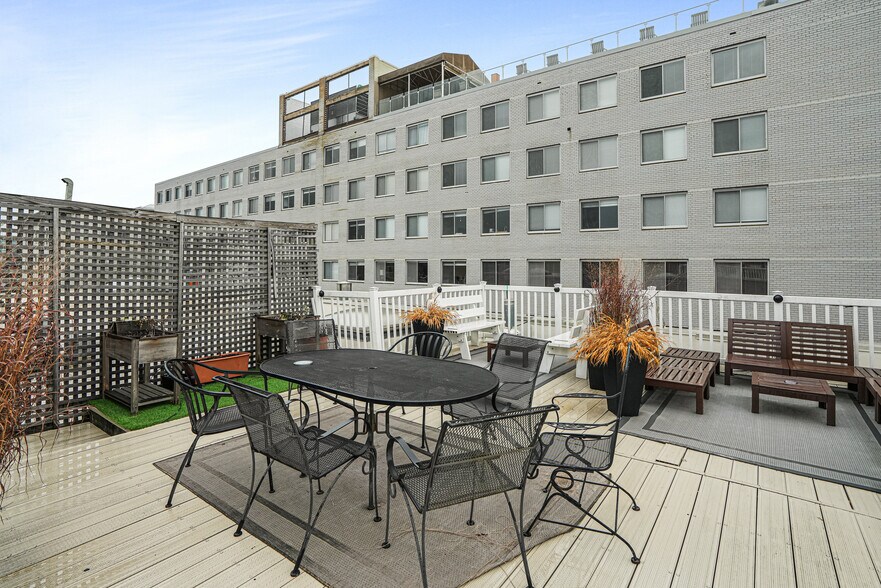 Building Photo - 2007 O St NW