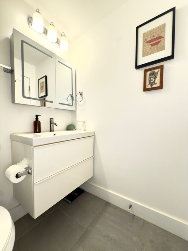 Building Photo - 749 Hamilton St NW