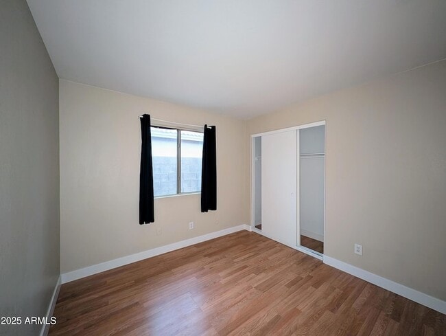 Building Photo - 7059 W Gardenia Ave