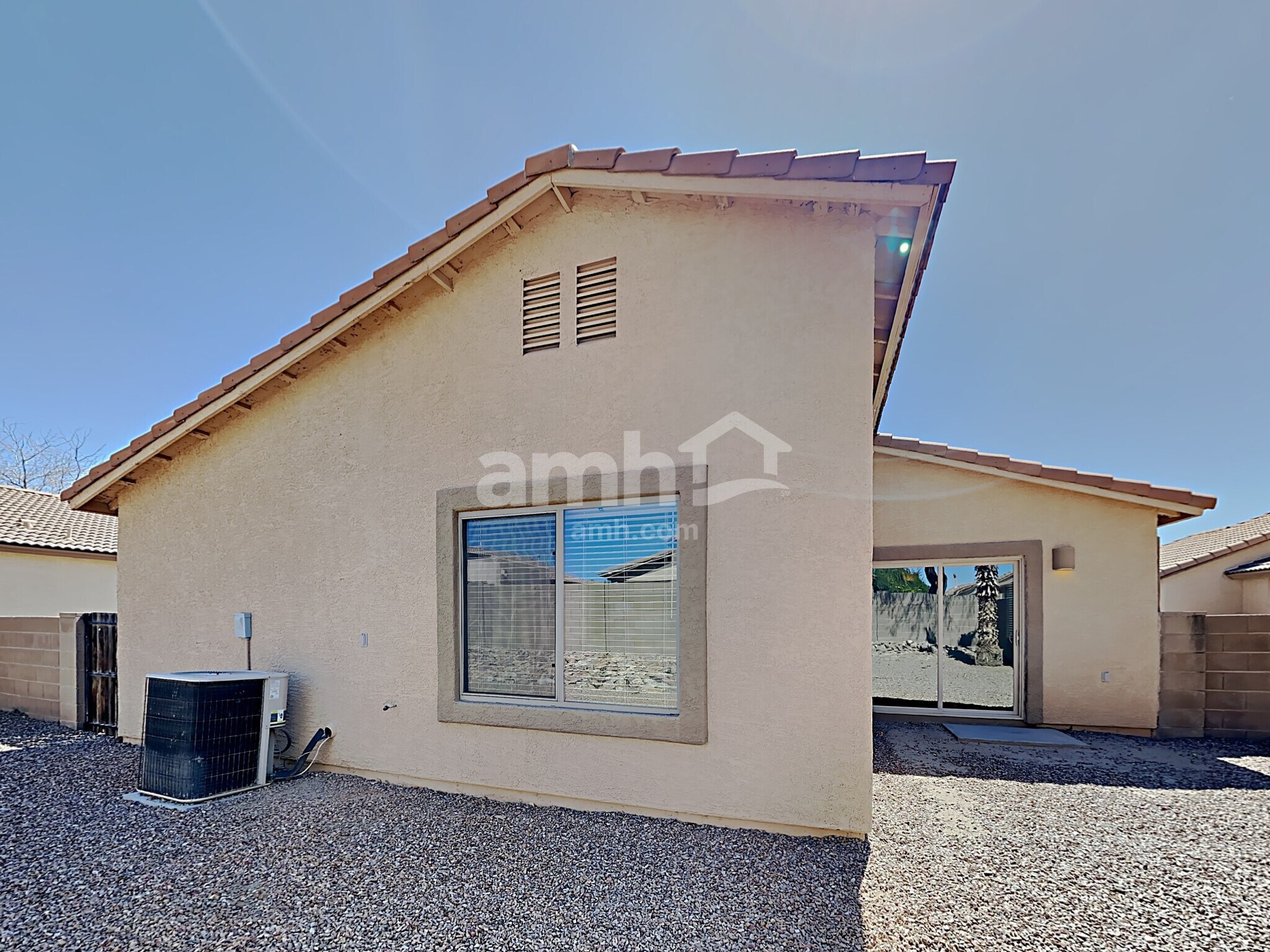 Building Photo - 11110 W Willow Field Dr
