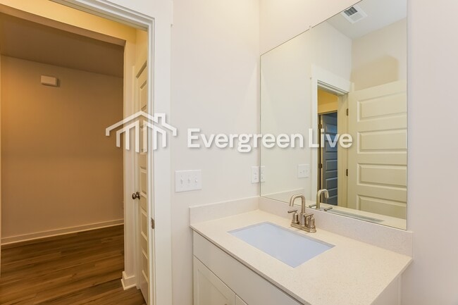 Building Photo - 856 Bur Oak Ct