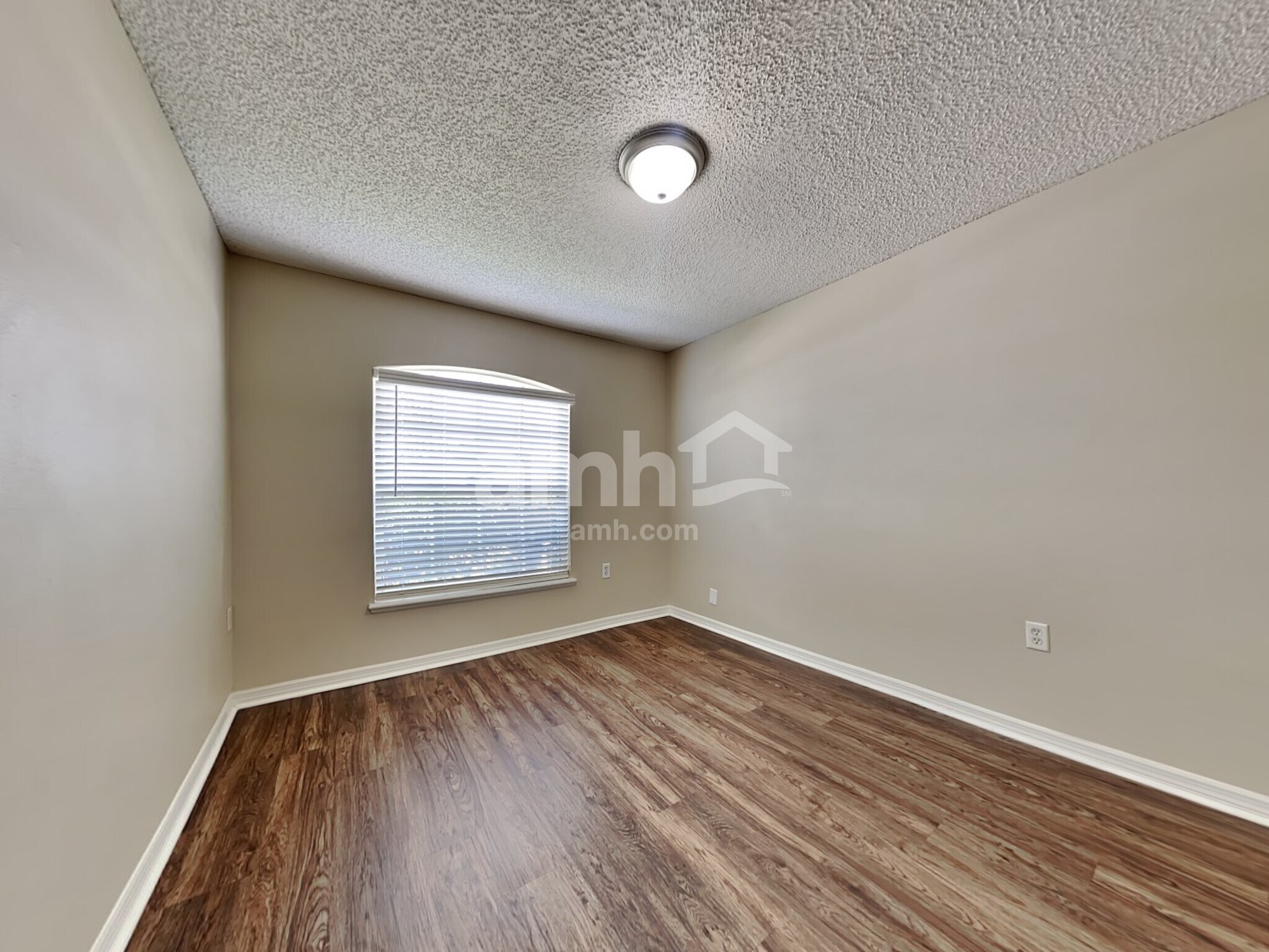 Building Photo - 7287 Lawn Tennis Ln