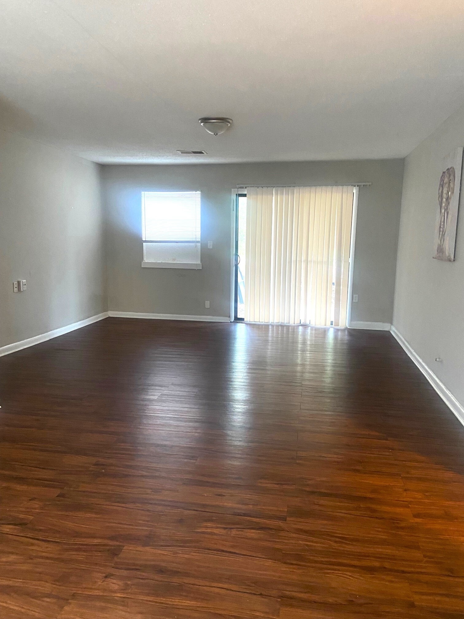 Building Photo - 921 Garywood Pl