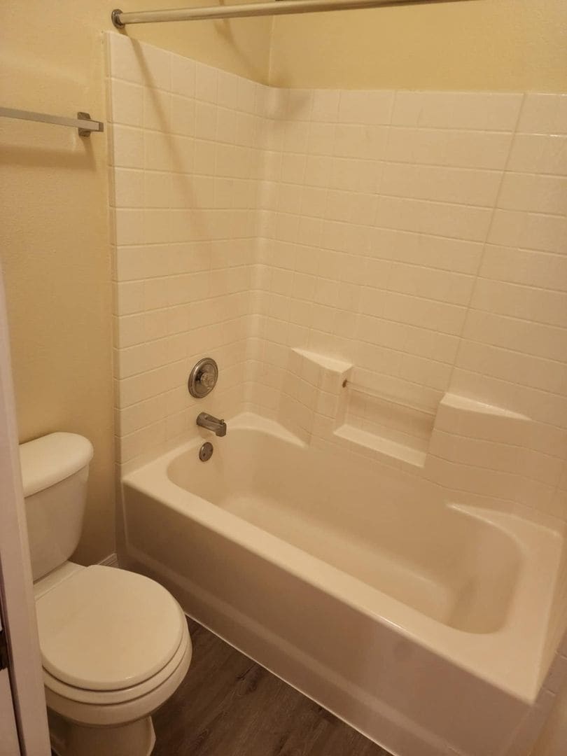 Building Photo - 311 Sunset View Dr