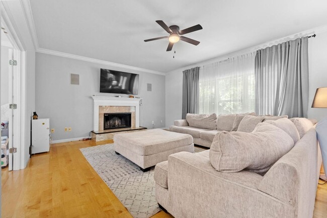 Building Photo - 16611 Highland Summit Dr