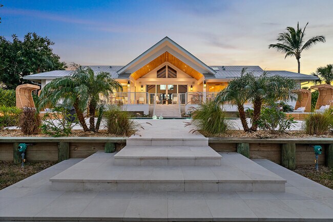 Building Photo - 116 S Sewalls Point Rd