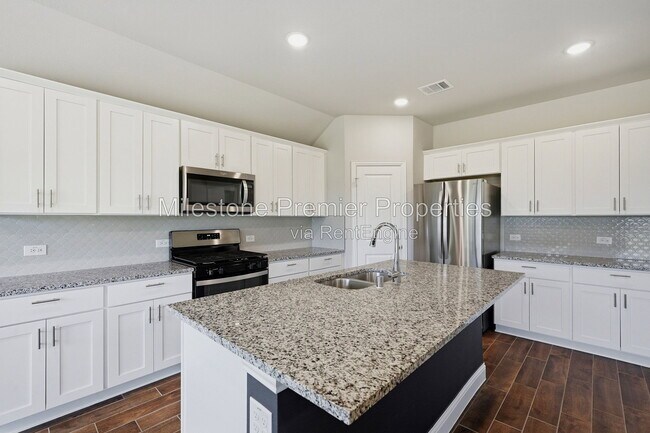Building Photo - 425 Hoot Owl Hl