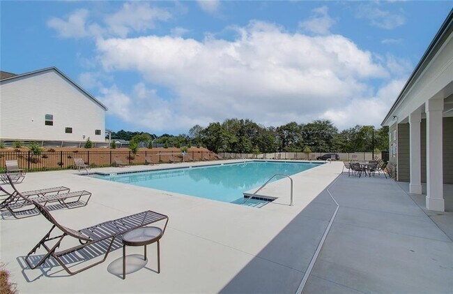 Building Photo - 3370 Westgate Park Dr