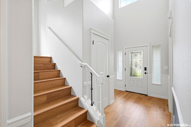 Building Photo - 13259 Rosser Dr