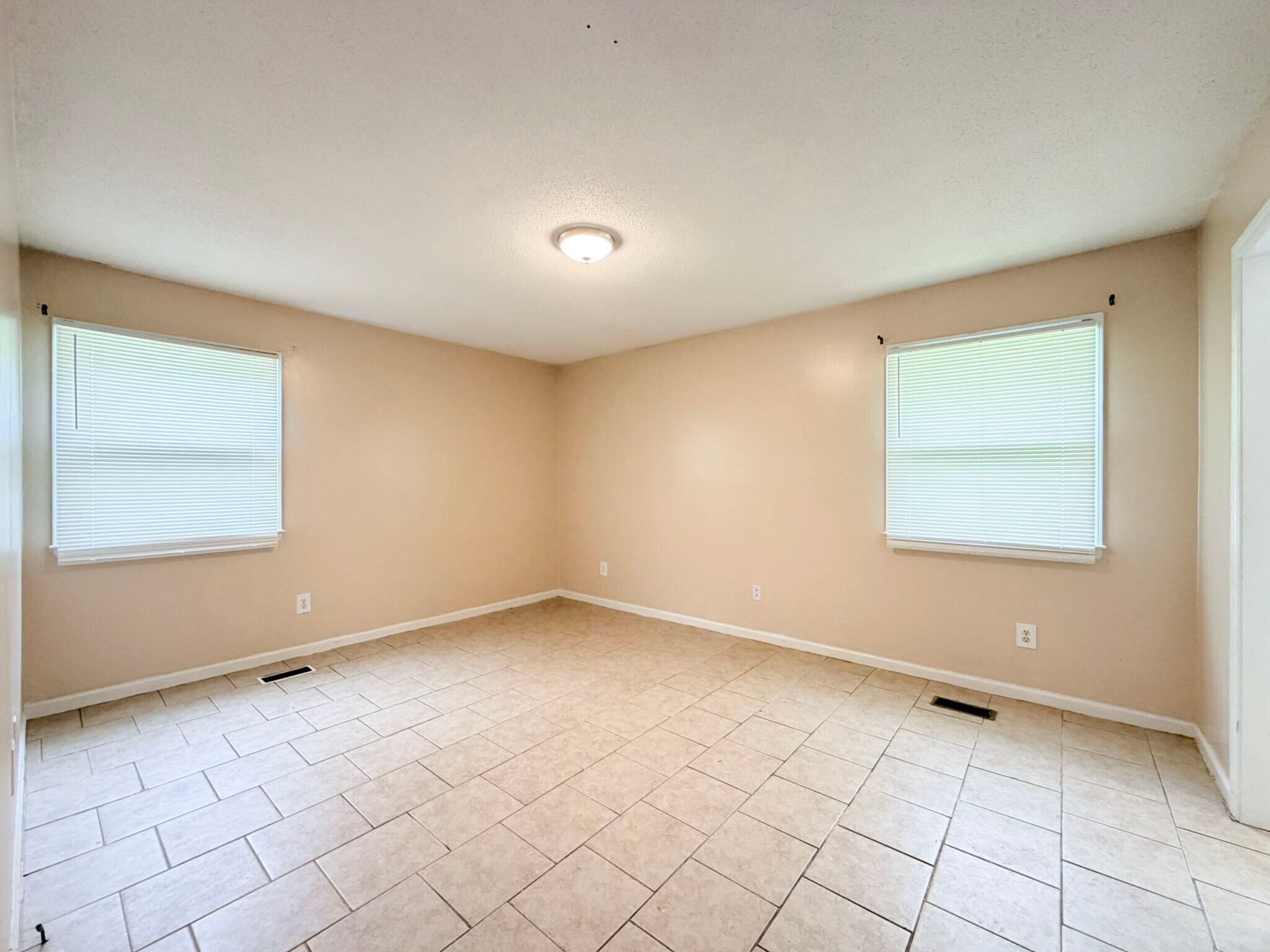 Building Photo - 1408 Imperial Dr